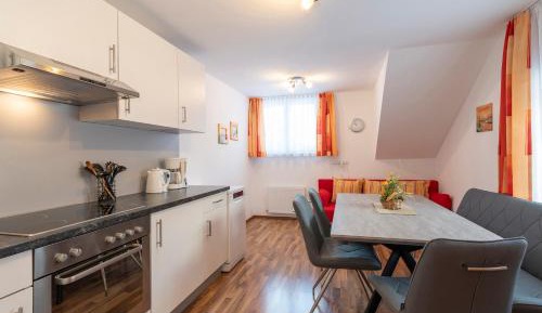 Apartment with Mountain View