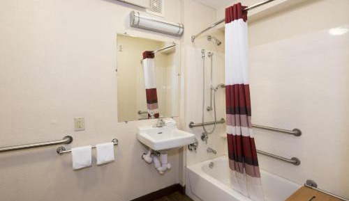 Deluxe King Room Disability Access Non-Smoking