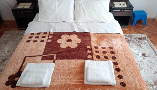 Double Room with Shared Bathroom