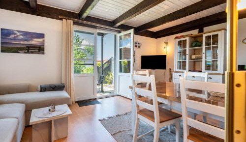 Superior One-Bedroom Apartment