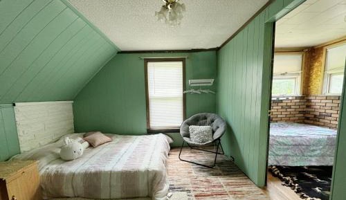 Double Room with Shared Toilet