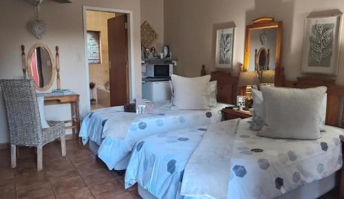 Twin Room with Private Bathroom
