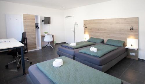 Basic Triple Room