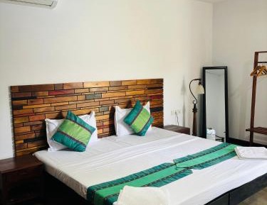 Deluxe Double or Twin Room with Balcony