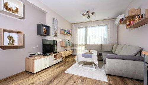 Two-Bedroom Apartment with City View