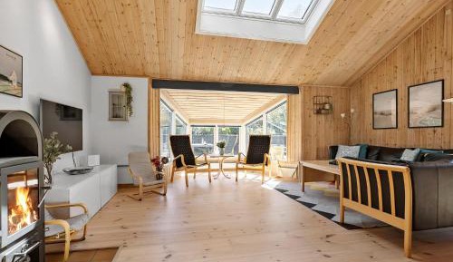 Three-Bedroom Holiday Home 