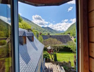 Double Room with Mountain View