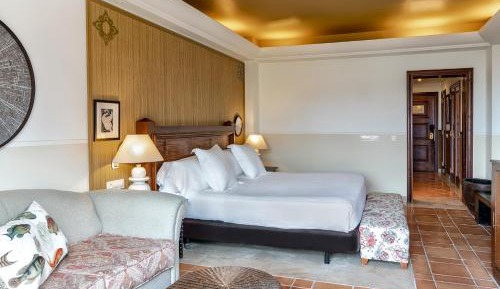 Superior Room (2 Adults + 2 Children)