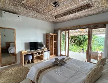 King Room with Mountain View