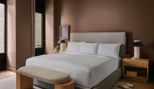 Studio Apartment with King Bed