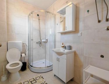 One-Bedroom Apartment with Balcony