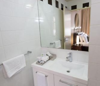 Queen Suite