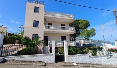 Four-Bedroom Holiday Home