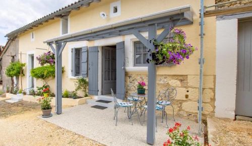 Holiday Home (4 Adults)