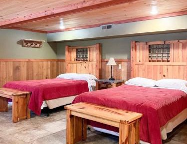 Mixed Dormitory Room