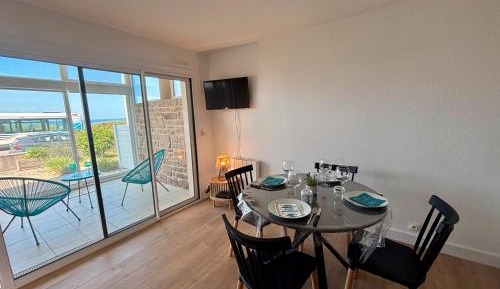 Superior One-Bedroom Apartment