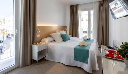 Double or Twin Room with Balcony