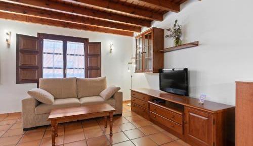 Superior One-Bedroom Apartment with Balcony