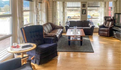 Four-Bedroom Holiday Home
