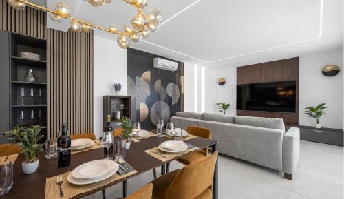 Four-Bedroom Holiday Home