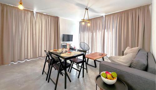 One-Bedroom Holiday Home