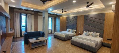 Superior Deluxe Double or Twin Room 