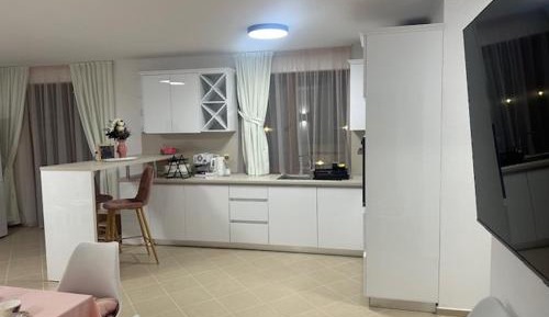 Two-Bedroom Deluxe Apartment with Balcony