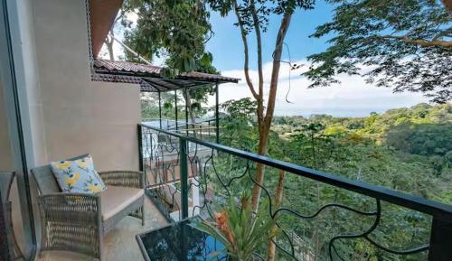 Deluxe Double Room with Balcony and Sea View