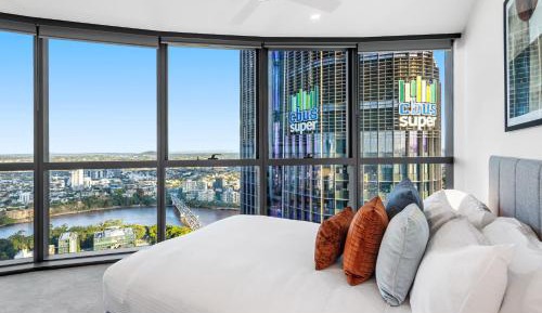 2 Bedroom Skyline View