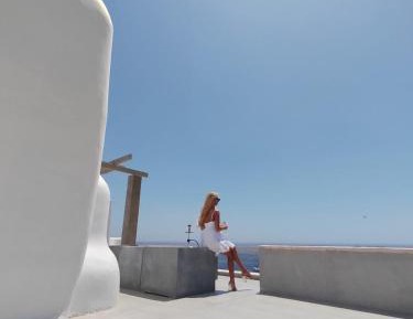 Deluxe One-Bedroom Apartment with Ocean View