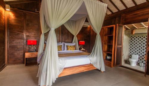 Wooden Cabin Non-Pool Access