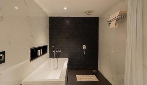 King Room with Pool View