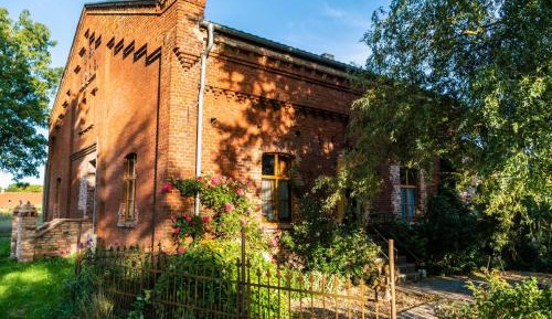 Superior One-Bedroom Apartment