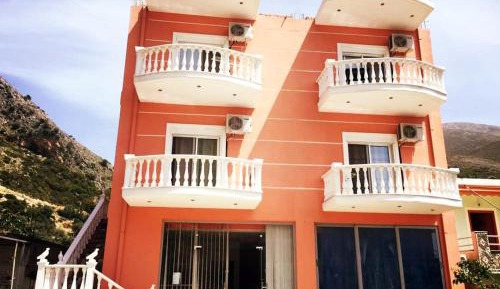 One-Bedroom Apartment with Balcony