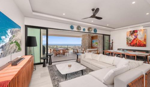 Three-Bedroom Apartment with Ocean View