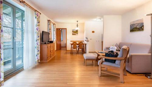 Superior One-Bedroom Apartment with Balcony