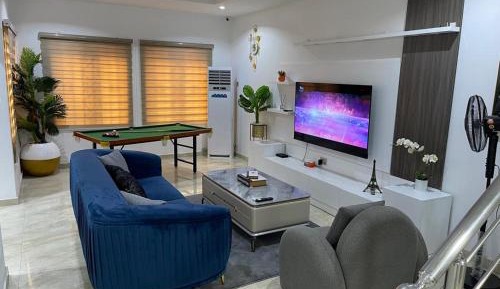 Five-Bedroom Premium Apartment