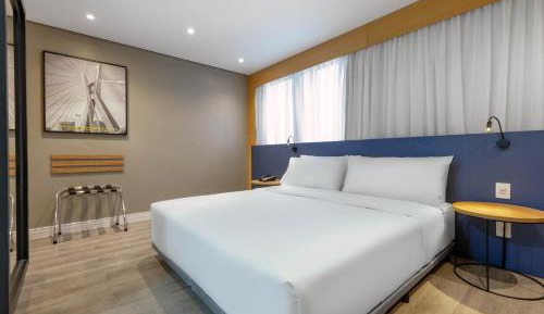 Standard King Room - Accessible