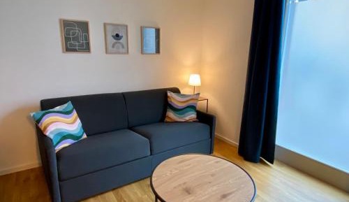 One-Bedroom Apartment