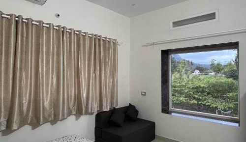 Family Room with Mountain View