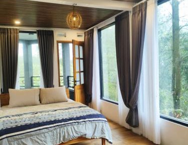 Queen Room with Garden View