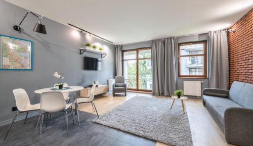 Superior One-Bedroom Apartment with Balcony