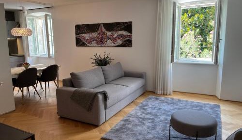 One-Bedroom Apartment with Sea View