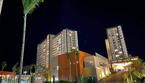 Apartment with Pool View 