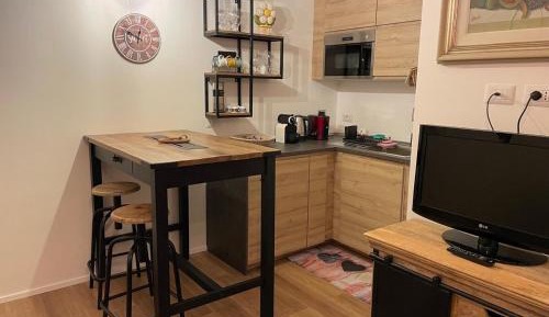 King Studio with Sofa Bed