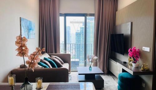 One-Bedroom Apartment with View