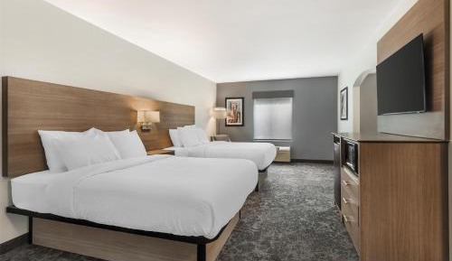 Suite with Two Queen Beds and Sofa Bed - Non-Smoking