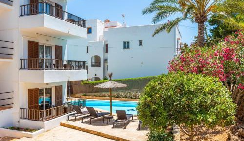 Three-Bedroom Superior Apartment