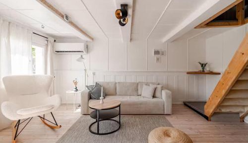 One-Bedroom Apartment with Garden