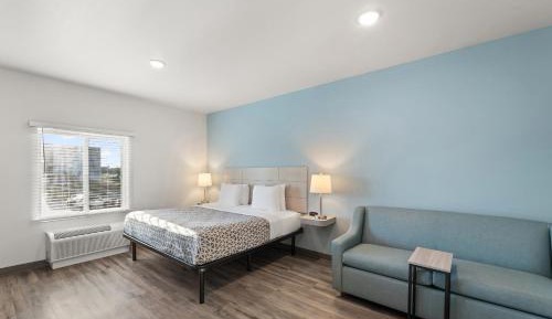 King Suite with Sofa - Non Smoking